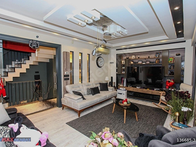 ÇEKMEKÖY TAŞDELENDE SITE İÇERISINDE SATILIK TRIPLEKS 6+2 VILLA - Görsel 9