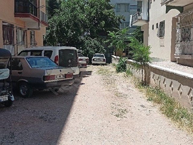 SİNCAN PLEVNEDE 3 KAT İMARLI HEMEN MÜTAHİT İLE ANLAŞILIR 6 DAİRELİK ARSAMIZ ACİLLLLL SATILIKTIR. - Görsel 6