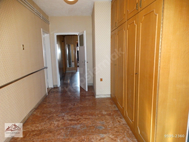 BAHÇELİEVLERDE CENGİZHAN CAD.ÜZERİNDE   4+1 3.KAT. 200M2 KATTA TEK DAİRE ASANSÖRLÜ KARAKUŞTAN - Görsel 10
