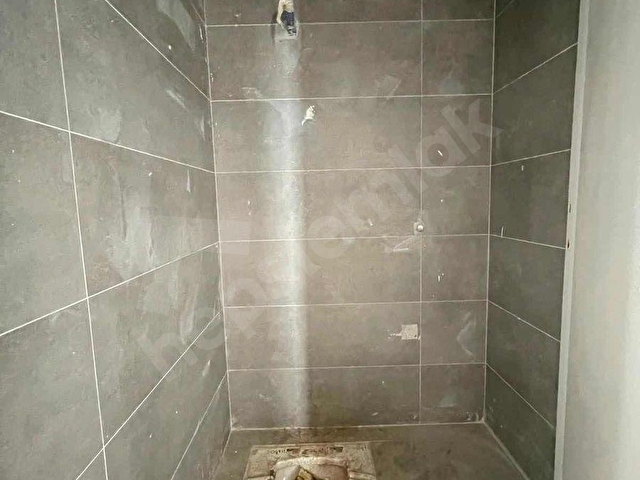 SULTANBEYLİ METROYA KÖŞE SATILIK 3+1 ARA KAT DAİRE - Görsel 7