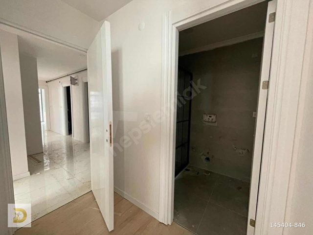 SULTANBEYLİ METROYA KÖŞE SATILIK 3+1 ARA KAT DAİRE - Görsel 2