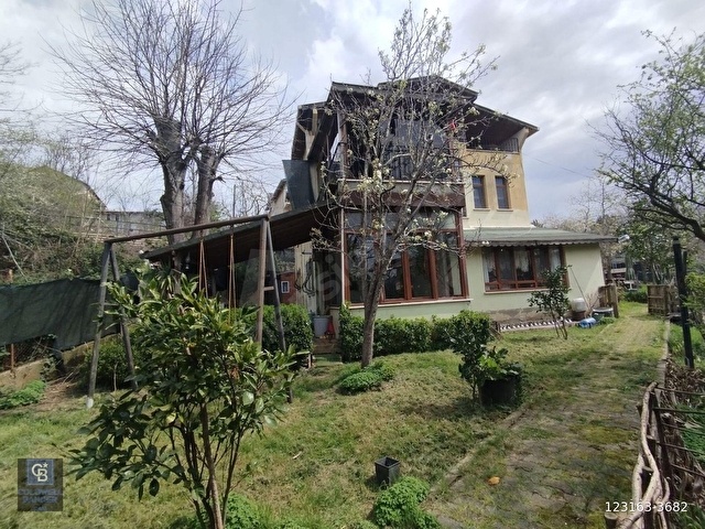 SATILIK BEYKOZDA ELMALI KÖYÜNDE MÜSTAKİL BAHÇELİ EV
