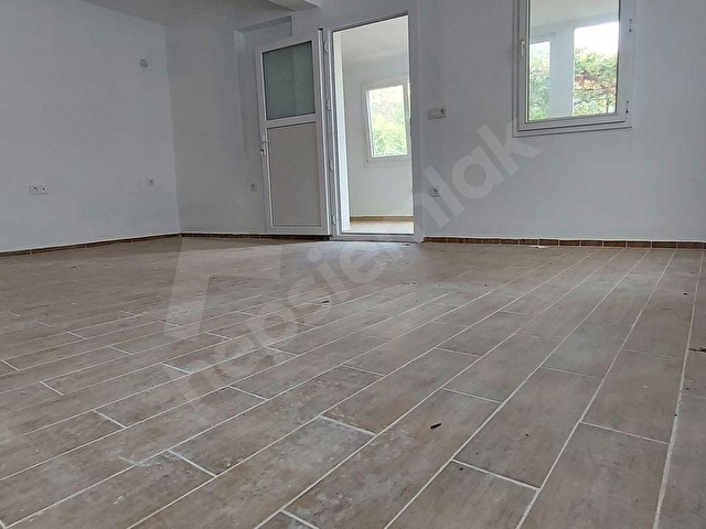 Şehrin Merkezinde Çarşıya Otogara Her Yere Yakın Bahçeli Daire - Görsel 22