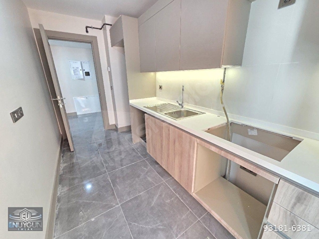 KAPALI OTOPARKLI SİTEDE LÜKS SIFIR 3+1, ARA KAT DAİRE - Görsel 9