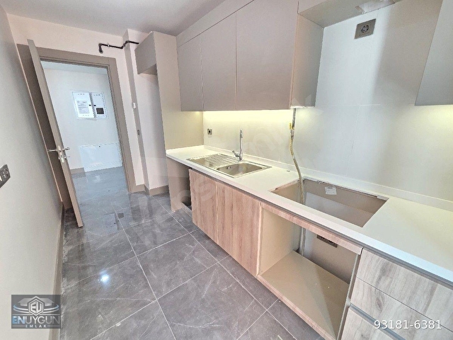 KAPALI OTOPARKLI SİTEDE LÜKS SIFIR 3+1, ARA KAT DAİRE - Görsel 10