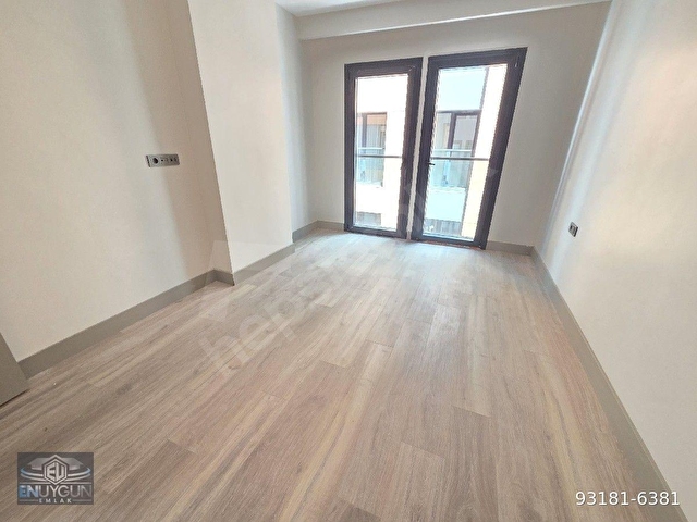 KAPALI OTOPARKLI SİTEDE LÜKS SIFIR 3+1, ARA KAT DAİRE - Görsel 14