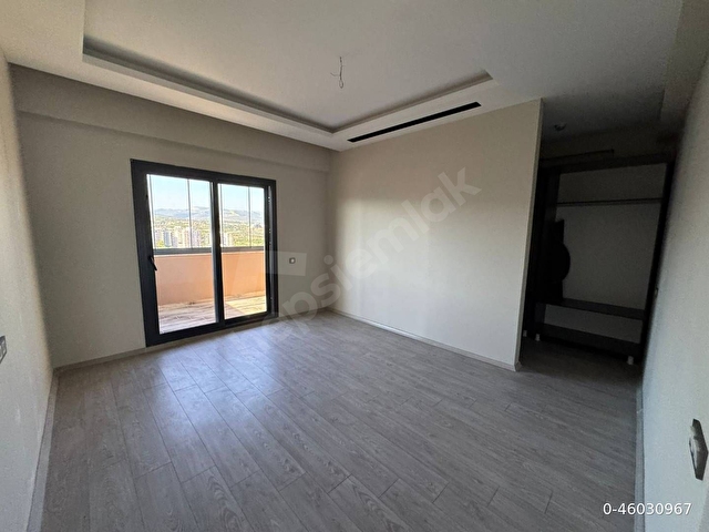 SAHİBİNDEN SIFIR LÜKS SİTE İÇERİSİNDE 4+1 GENİŞ HAVUZLU YERDEN ISITMALI DAİRE - Görsel 17