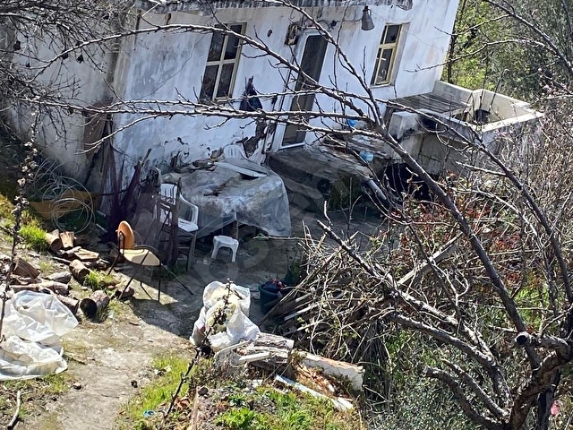 KÜÇÜKÇETMİ KÖYÜ’NDE KÖY İÇİNDE 254 m² ARSA İÇİNDE EV - Görsel 4