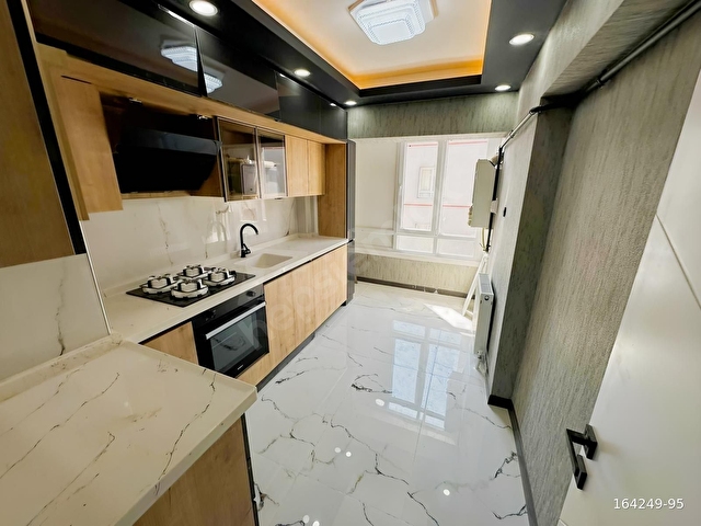 ADRES GAYRİMENKULDEN ELVAN MAH. FULL YAPILI ÖN CEPHE 3+1 DAİRE - Görsel 9