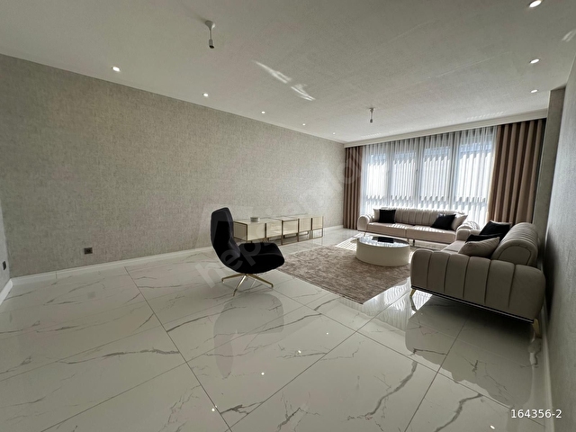 ÖZAKIN GAYRİMENKULDEN PANORAMA RESİDANCE SİTESİNDE SATILIK 4+1 228 M2 TERASLI ÖZEL FIRSAT DAİRE - Görsel 3
