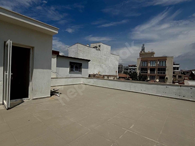 Merkezi Konumda, site içerisinde 3+1 Kiralık Villa - Görsel 4