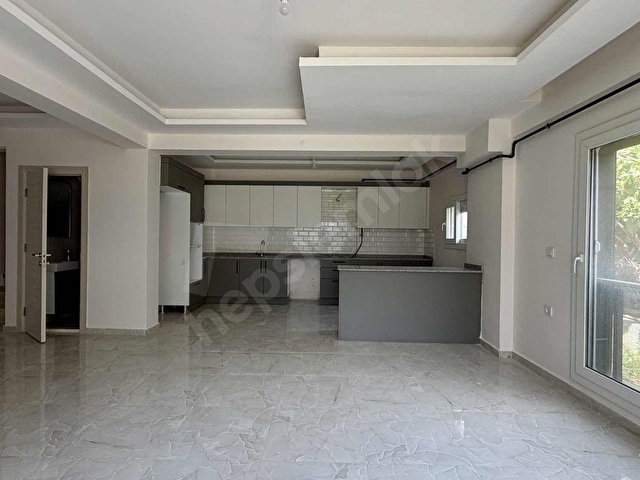 Merkezi Konumda, site içerisinde 3+1 Kiralık Villa - Görsel 16