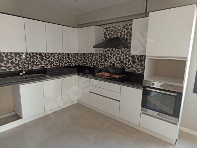 MÜKEMMEL LOKASYONDA SOSYAL YAŞAM ALANLI SİTEDE 4+1 SIFIR LÜKS DAİRE - Görsel 23