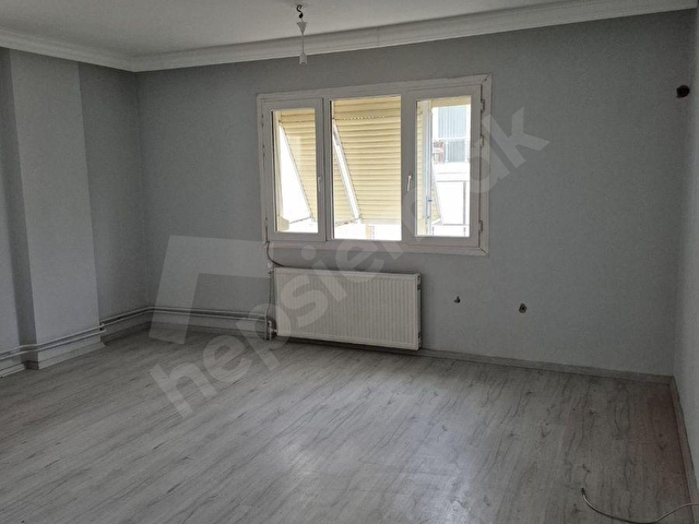 İZMİR BUCA FORBES CADDESİ ÜZERİNDE 3+1 DOĞALGAZLI KİRALIK DAİRE - Görsel 2