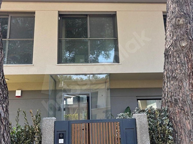 GÜZELBAHÇE YELKİDE SATILIK MÜSTAKİL SIFIR VİLLA