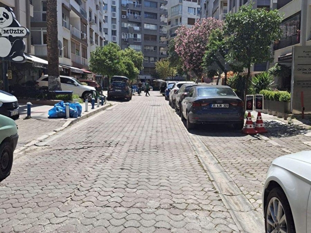 ALSANCAK İTALYAN SOKAKTA SIFIR BİNADA KİRALIK DÜKKAN - Görsel 14