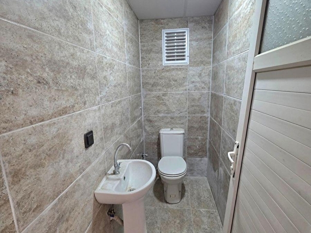 KUŞADASI MERKEZDE HERYERE YAKIN SATILIK BÜRO/OFİS - Görsel 27