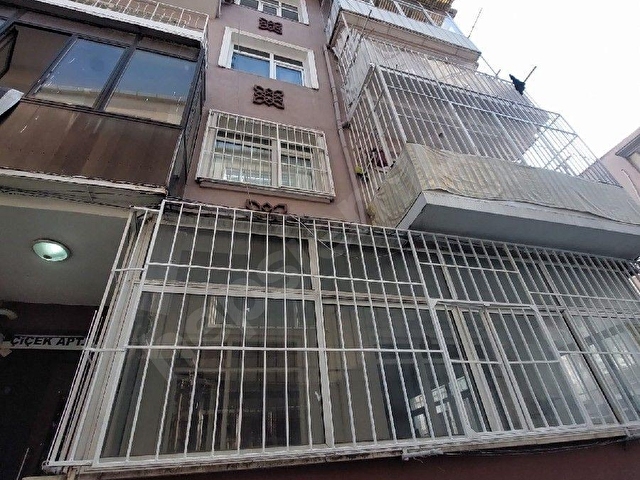 Mevlanakspı Başbakkal sok Satılık boş daire 2+1 Y.girş köşe dair Tramvay durağı 5 dakika yürüme m - Görsel 18