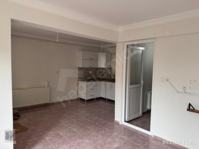 Burhaniye Ören’de Satılık Kaloriferli Çok Temiz 3+1Tripex Villa, Dilek Emlak’dan - Görsel 10