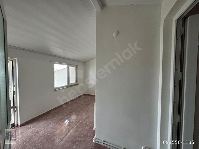 Burhaniye Ören’de Satılık Kaloriferli Çok Temiz 3+1Tripex Villa, Dilek Emlak’dan - Görsel 14