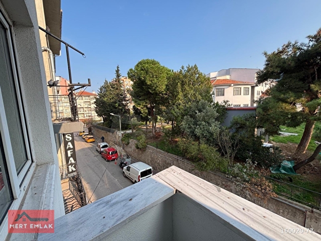 Çarşı merkezde Köşe daire 2+1 ayrı mutfaklı