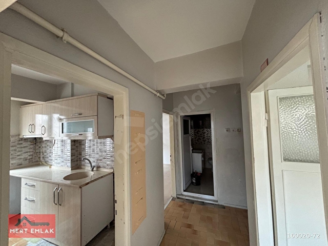Çarşı merkezde Köşe daire 2+1 ayrı mutfaklı - Görsel 21
