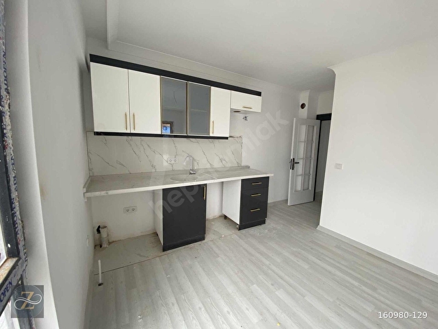 KÜÇÜKKAYAŞDA 2+1 ÖN CEPHE FIRSAT FİYATLI KAT MANZARALI DAİRE - Görsel 5