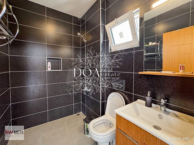 ASSOS ARIKLI DENİZ MANZARALI 1276m2 BAHÇELİ 193 M2 SATILIK VİLLA - Görsel 28