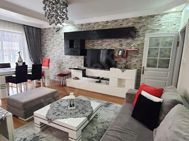 Güngören Güven Mah Nefin Karşısında 13 Yıllık 5+1 230m2 Dubleks - Görsel 5