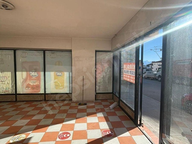ANTALYA ELMALI İLÇESİNDE ÇARŞI MERKEZDE İŞLEK CADDE ÜZERİNDE 140m2 KİRALIK DÜKKAN - Görsel 5