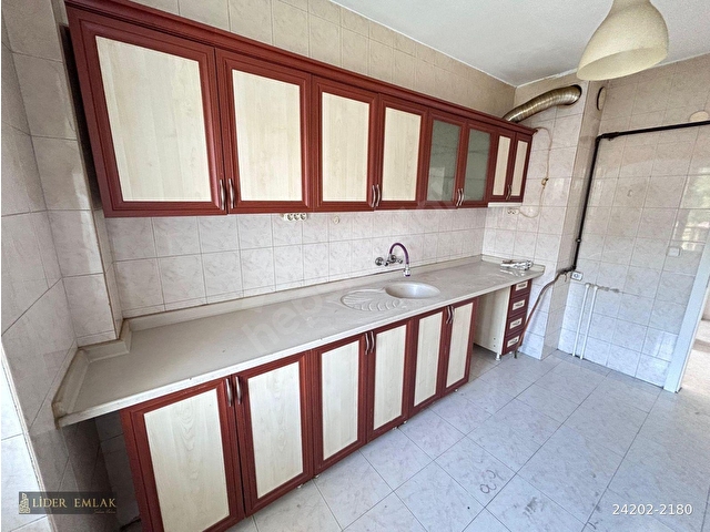 LİDER EMLAKTAN PROTOKOL YOLUNDA 3+1 SATILIK DAİRE - Görsel 2