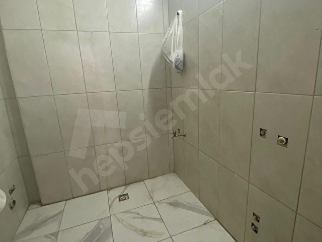 ESKİ SANAYİDE YOL ÜSTÜNDE KİRALIK 80 M2 DÜKKAN - Görsel 9