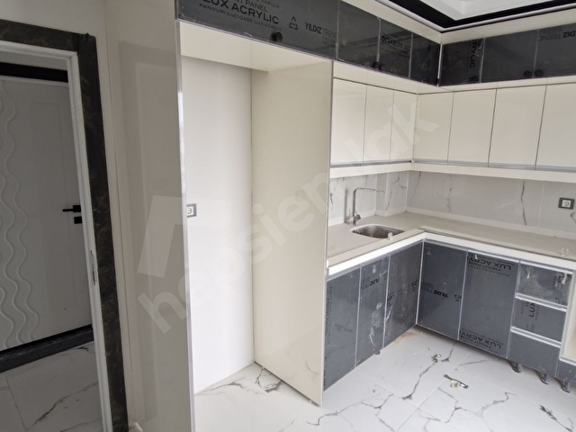 Merkezde Otopark ve Güvenlikli Sitede Kiralık 2+1 Daireler - Görsel 28