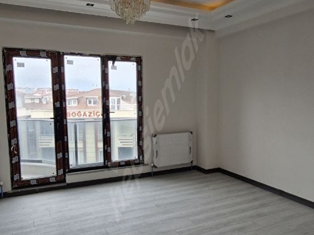 Merkezde Otopark ve Güvenlikli Sitede Kiralık 2+1 Daireler - Görsel 3