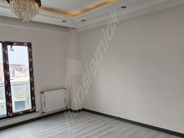 Merkezde Otopark ve Güvenlikli Sitede Kiralık 2+1 Daireler - Görsel 4