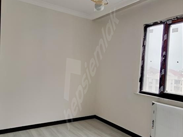 Merkezde Otopark ve Güvenlikli Sitede Kiralık 2+1 Daireler - Görsel 13