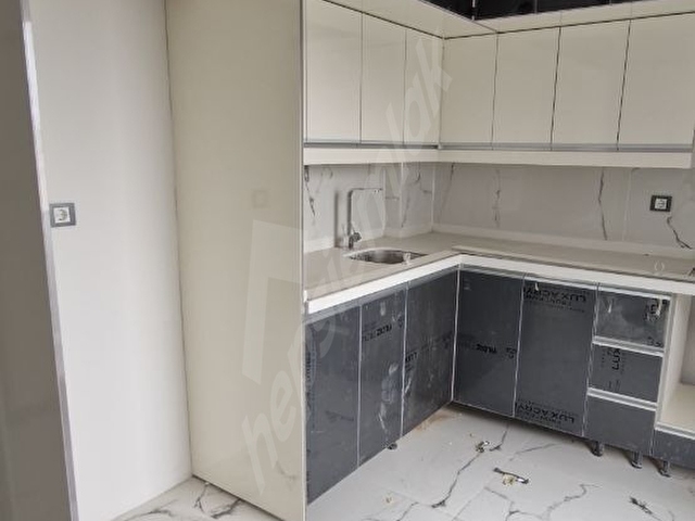 Merkezde Otopark ve Güvenlikli Sitede Kiralık 2+1 Daireler - Görsel 27
