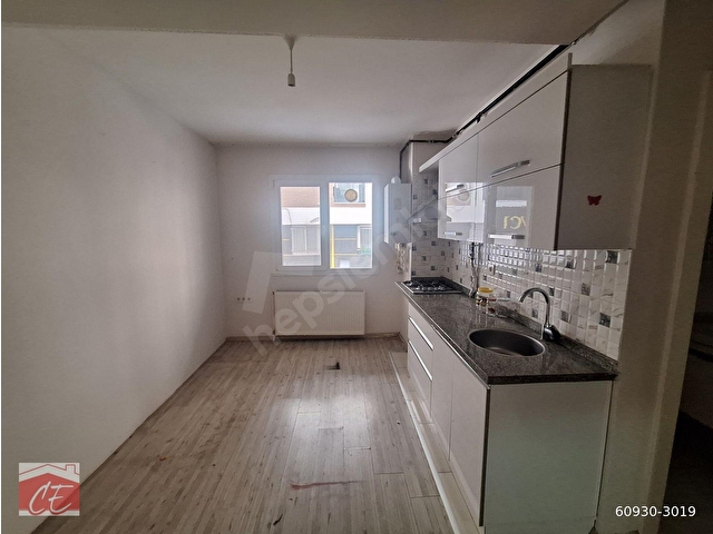 SABRİ CENGİZ EMLAK  BUCA HASAN AĞAPARK KARŞISIN DA  1+1 SATILIK DAİRE - Görsel 3