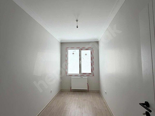 İÇERENKÖYDE SIFIR BİNADA 2+1 / 70 M² METROYA YAKIN - OTOPARKLI - Görsel 8
