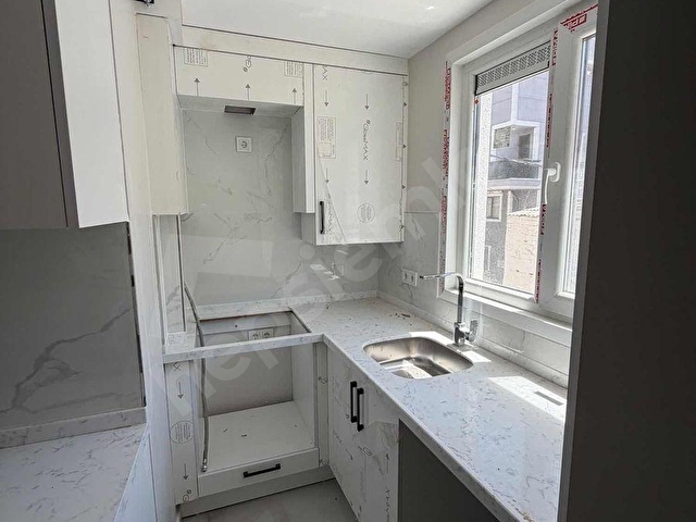 İÇERENKÖYDE SIFIR BİNADA 2+1 / 70 M² METROYA YAKIN - OTOPARKLI - Görsel 26