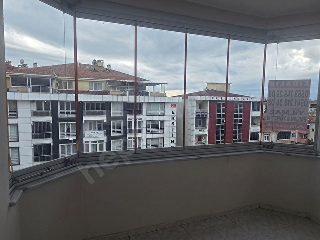 ERASTA AYŞEKADIN LOKASYON CADDE ÜSTÜ ASANSÖRLÜ GENİŞ 3+1 KİRALIK - Görsel 18