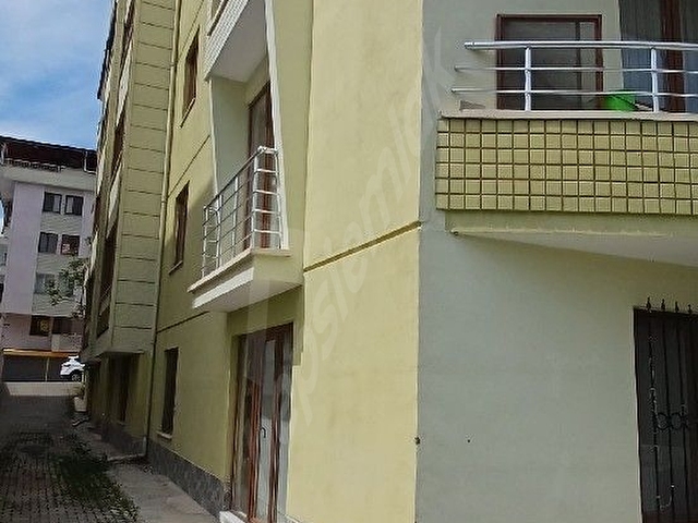 KARLIKAYA EMLAK TAN KÜMBETTEPE DE MANZARALI GÜZEL KONUMDA 2+1 SATILIK DAİRE - Görsel 4