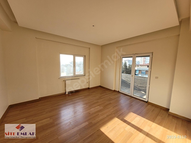 Elitist Parkta Boş Kapalı Mutfak 1+1 Satılık Daire 80m2 Balkonlu