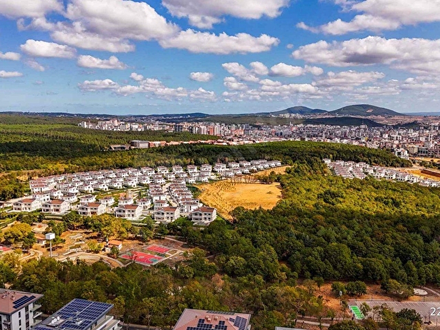 REMAX OYA DOĞAN EMLAK KONUT ÇINARKÖY 4+1 SATILIK BAHÇE KATI - Görsel 3