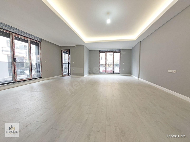 Bahçelievler Merkezde, Sıfır, Kapalı Otoparklı 3+1 Daire - Görsel 4