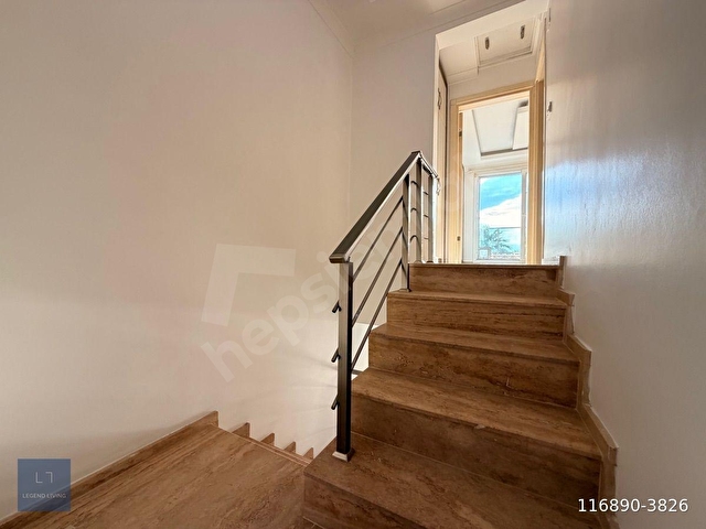 Kuşadası Merkezde Kiralık Denize Sıfır Eşsiz Villa - Görsel 30