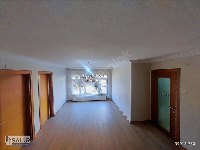 SALUR DAN PERÇEM SOK. DA 3+1 YAPILI BALKONLU ARA KAT DAİRE