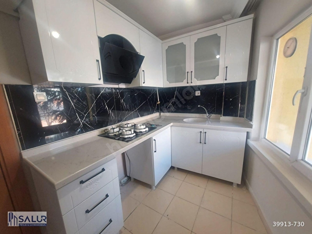 SALUR DAN PERÇEM SOK. DA 3+1 YAPILI BALKONLU ARA KAT DAİRE - Görsel 2