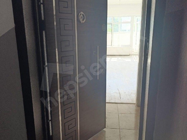 CUMHURİYET MAHALLESİNDE SATILIK DAİRE - Görsel 2