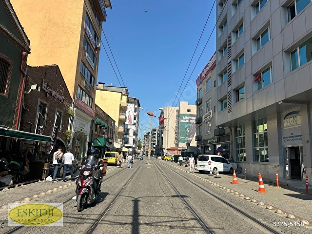 ESKİDJİde MERKEZDE TRAMVAY YOLUNA CEPHE MÜSTAKİL KULLANIMLI İŞYERİ - Görsel 5
